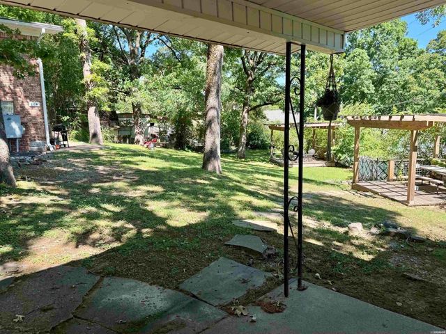 500 Burchwood Bay Road, Hot Springs, AR 71913