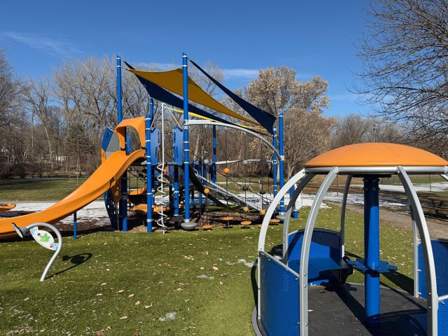 388 Brickyard Drive, Chaska, MN 55318