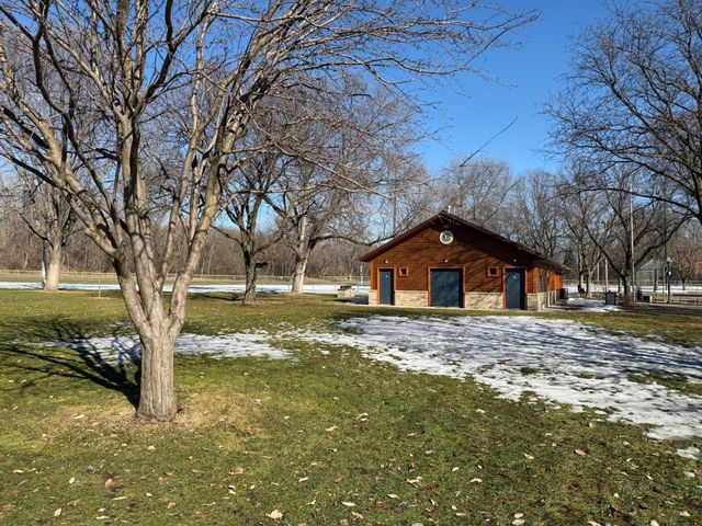 388 Brickyard Drive, Chaska, MN 55318