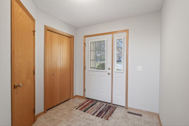 388 Brickyard Drive, Chaska, MN 55318