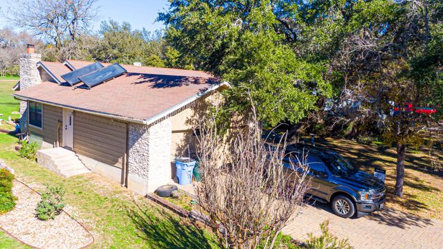 86 Champions CIR, Wimberley, TX 78676