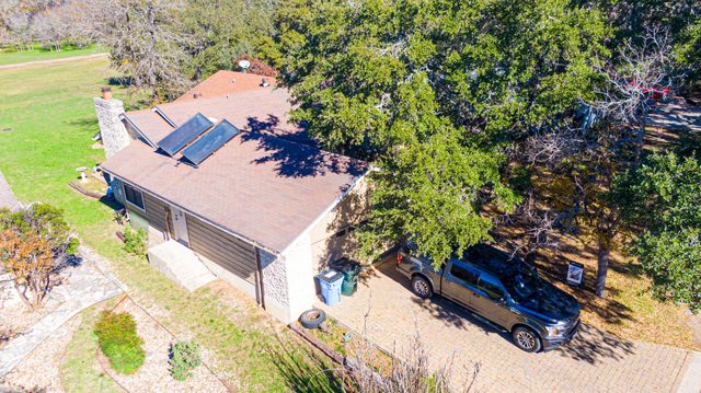 86 Champions CIR, Wimberley, TX 78676