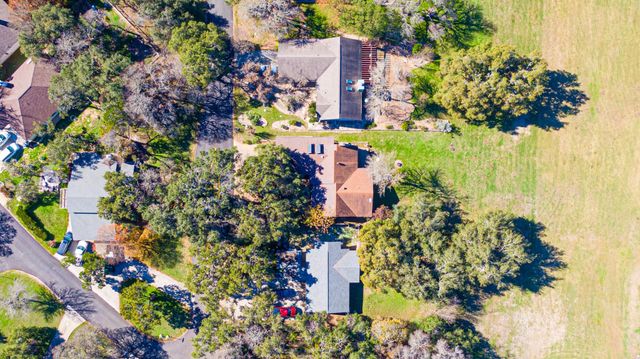 86 Champions CIR, Wimberley, TX 78676