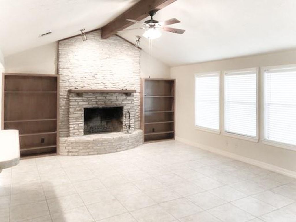 86 Champions CIR, Wimberley, TX 78676