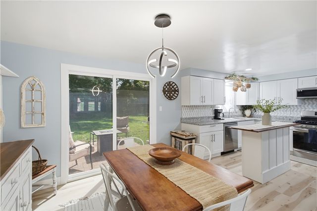 645 Carnival Dr, Plum Boro, PA 15239