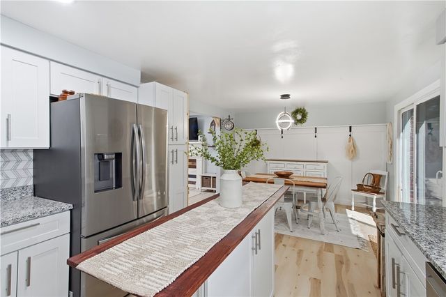 645 Carnival Dr, Plum Boro, PA 15239