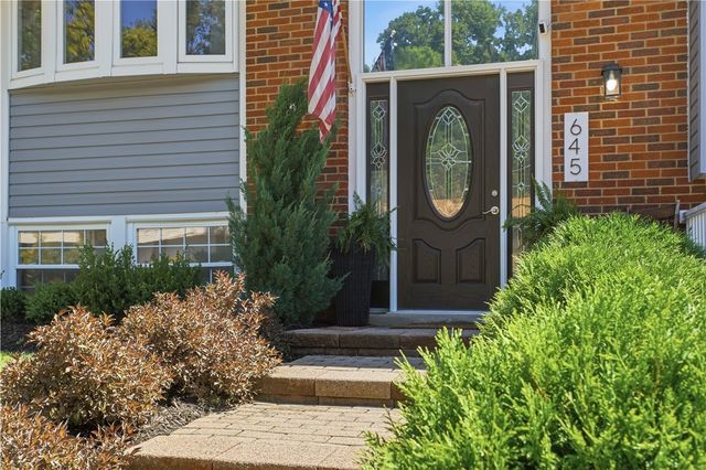 645 Carnival Dr, Plum Boro, PA 15239