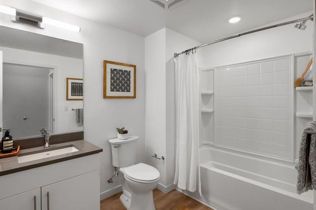 260 Brooklyn Basin Way 414, Oakland, CA 94606