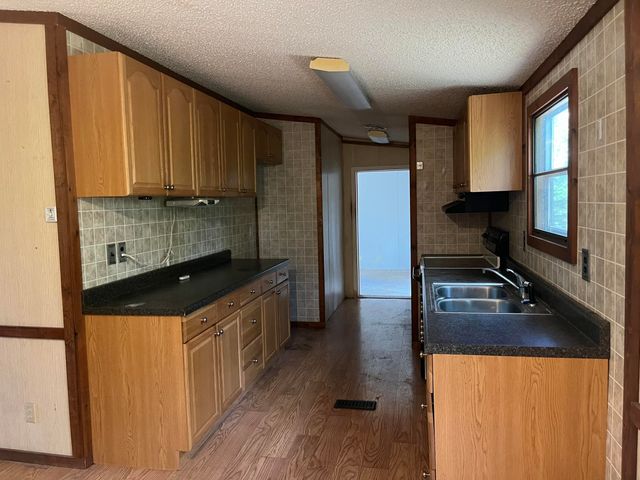 98 Anthony Road, Pineville, MO 64856
