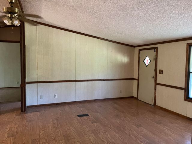 98 Anthony Road, Pineville, MO 64856