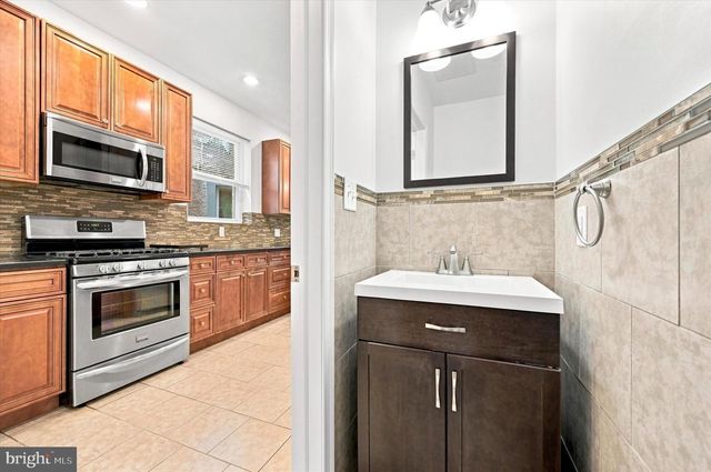 1027 S 50TH ST, Philadelphia, PA 19143