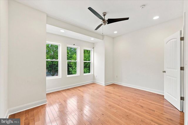 1027 S 50TH ST, Philadelphia, PA 19143