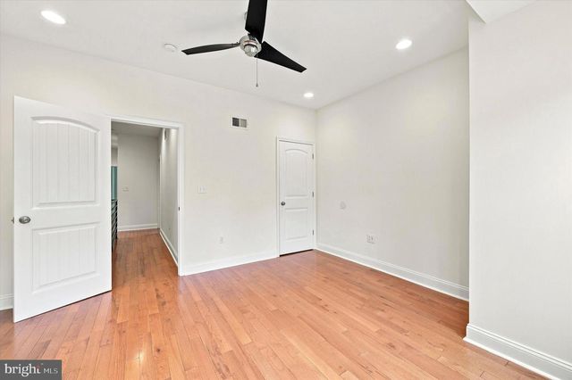 1027 S 50TH ST, Philadelphia, PA 19143