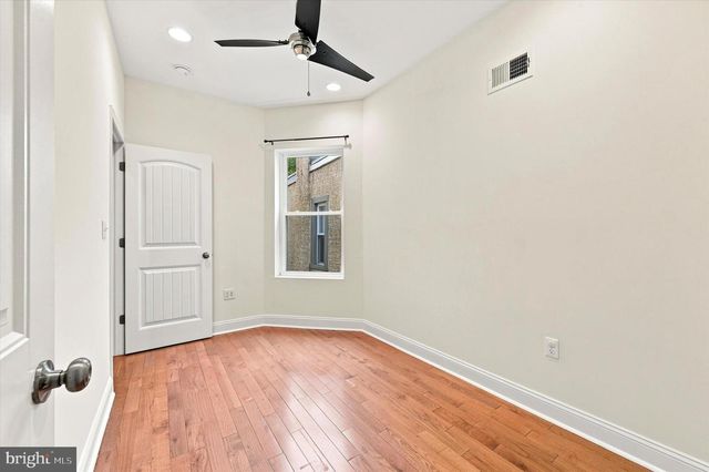 1027 S 50TH ST, Philadelphia, PA 19143