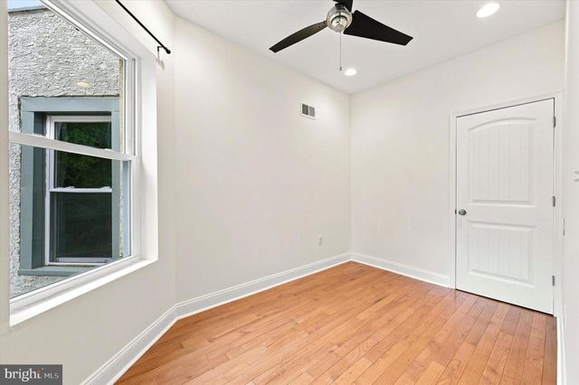 1027 S 50TH ST, Philadelphia, PA 19143