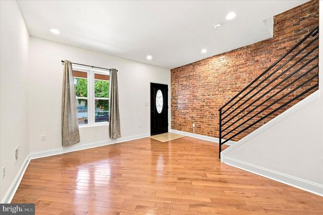 1027 S 50TH ST, Philadelphia, PA 19143