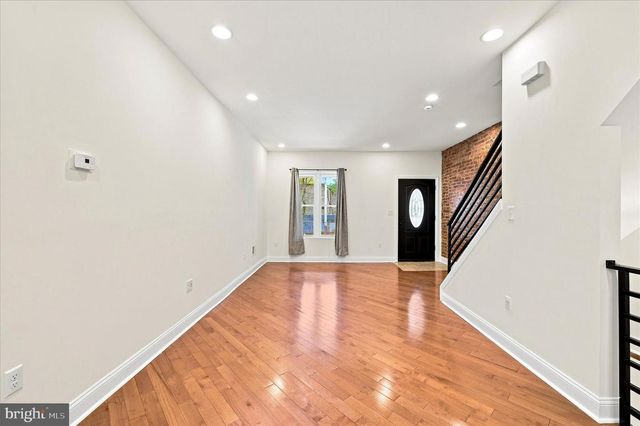 1027 S 50TH ST, Philadelphia, PA 19143