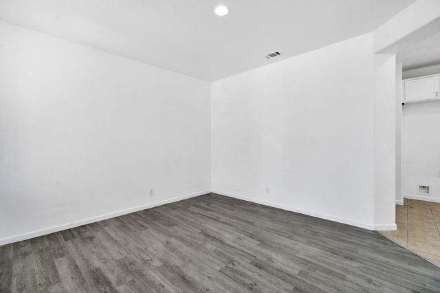 5306 E Tower Avenue, Fresno, CA 93725