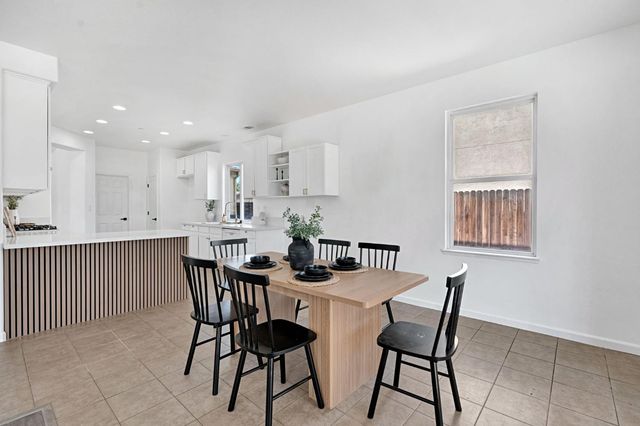 5306 E Tower Avenue, Fresno, CA 93725