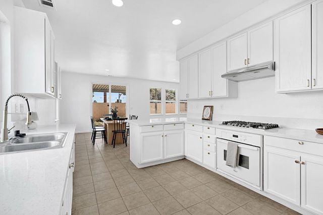 5306 E Tower Avenue, Fresno, CA 93725