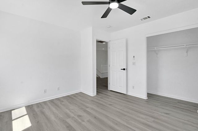 5306 E Tower Avenue, Fresno, CA 93725