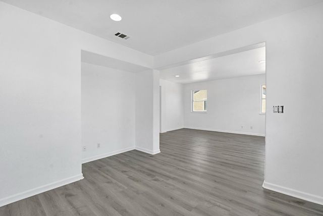 5306 E Tower Avenue, Fresno, CA 93725