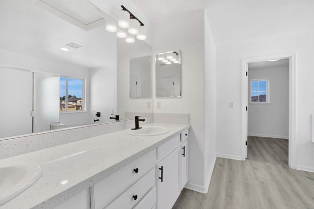 5306 E Tower Avenue, Fresno, CA 93725