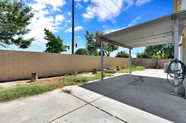 5306 E Tower Avenue, Fresno, CA 93725