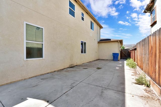 5306 E Tower Avenue, Fresno, CA 93725