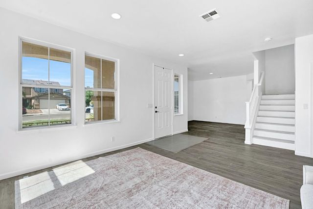 5306 E Tower Avenue, Fresno, CA 93725