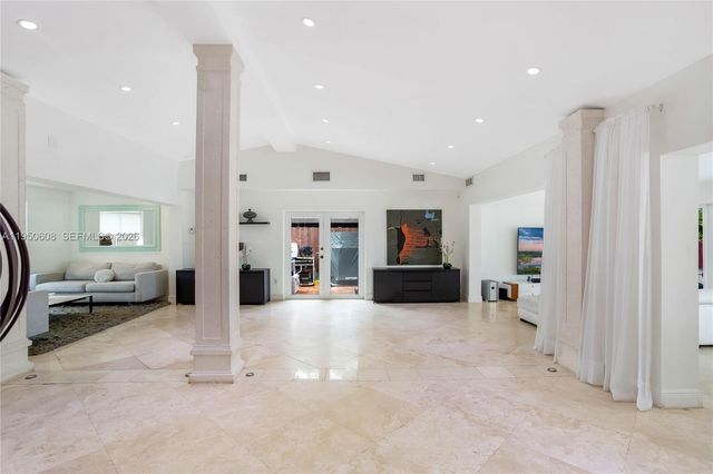 12515 Palm Rd, North Miami, FL 33181