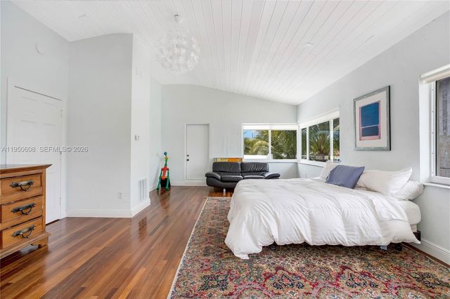 12515 Palm Rd, North Miami, FL 33181