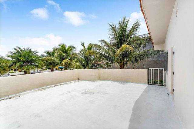 12515 Palm Rd, North Miami, FL 33181