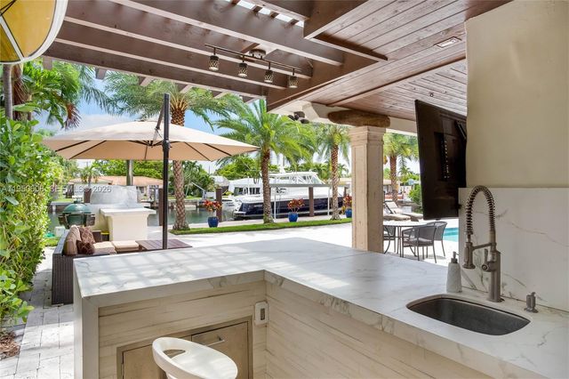 12515 Palm Rd, North Miami, FL 33181