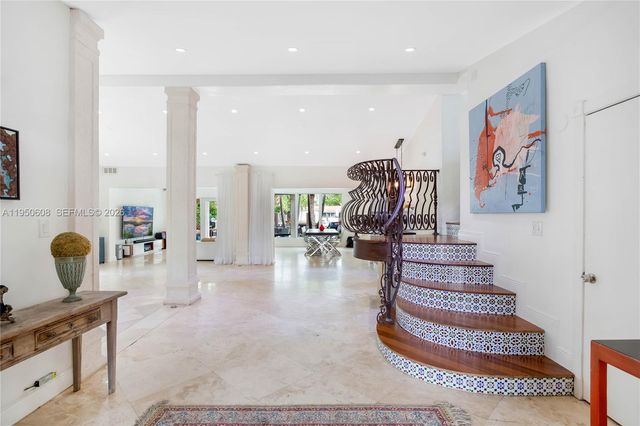 12515 Palm Rd, North Miami, FL 33181