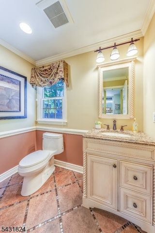 40 Delwick Ln, New Providence Boro, NJ 07974