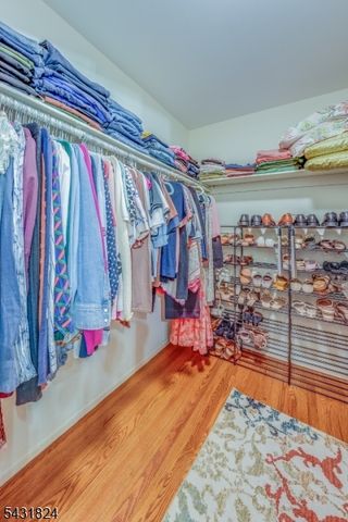 40 Delwick Ln, New Providence Boro, NJ 07974