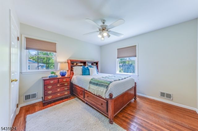 40 Delwick Ln, New Providence Boro, NJ 07974