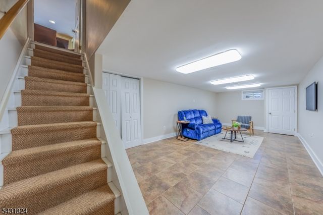 40 Delwick Ln, New Providence Boro, NJ 07974