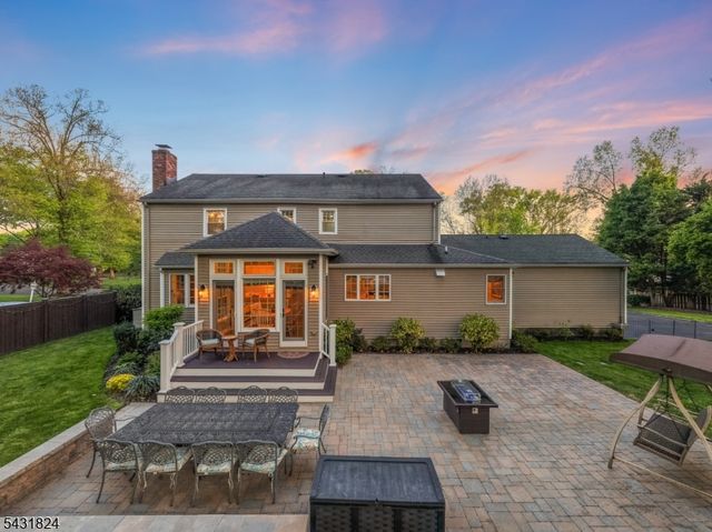 40 Delwick Ln, New Providence Boro, NJ 07974