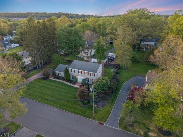 40 Delwick Ln, New Providence Boro, NJ 07974