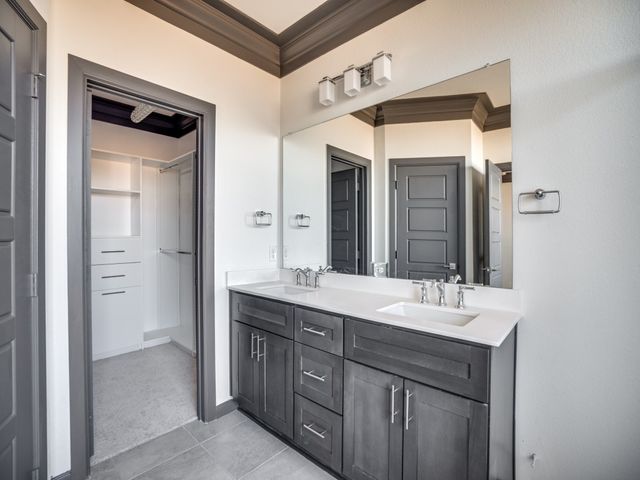 1100 Stallion Lane, Justin, TX 76247