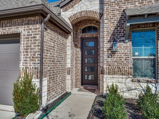 1100 Stallion Lane, Justin, TX 76247