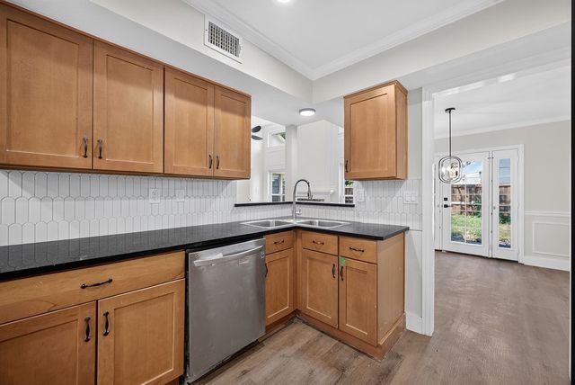 5310 Pocassett Drive, Arlington, TX 76018
