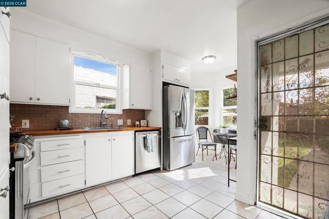 3240 62nd Ave, Oakland, CA 94605