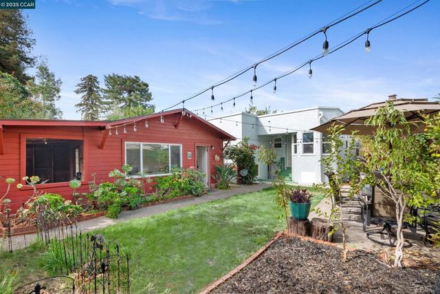 3240 62nd Ave, Oakland, CA 94605