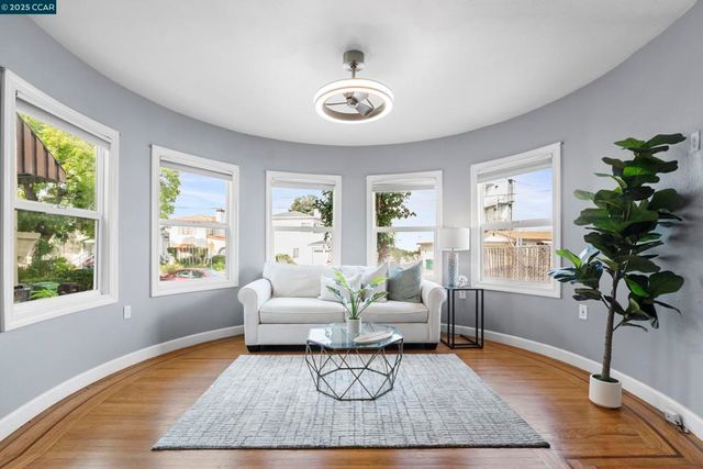 3240 62nd Ave, Oakland, CA 94605