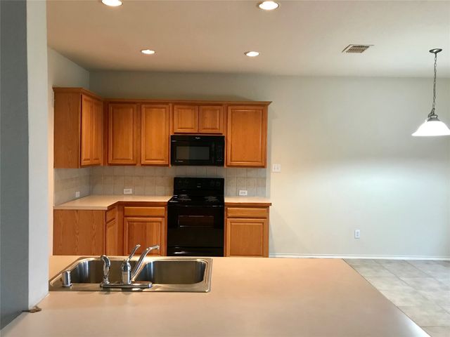 413 Mystic River Trail, Fort Worth, TX 76131