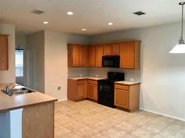 413 Mystic River Trail, Fort Worth, TX 76131