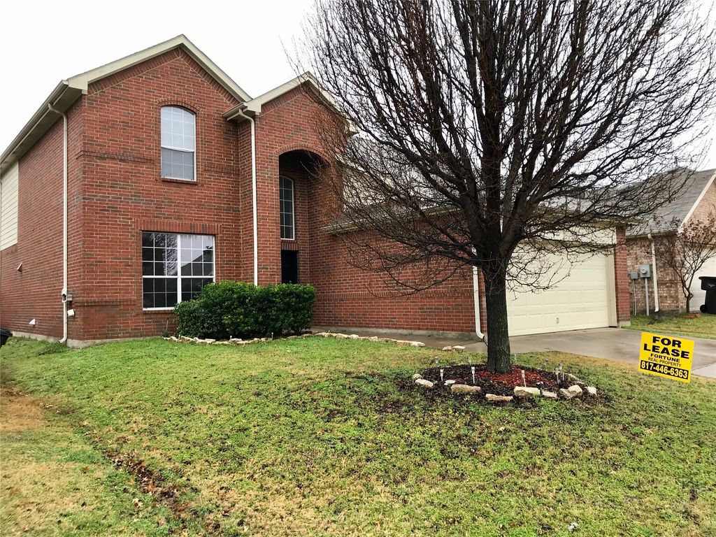 413 Mystic River Trail, Fort Worth, TX 76131